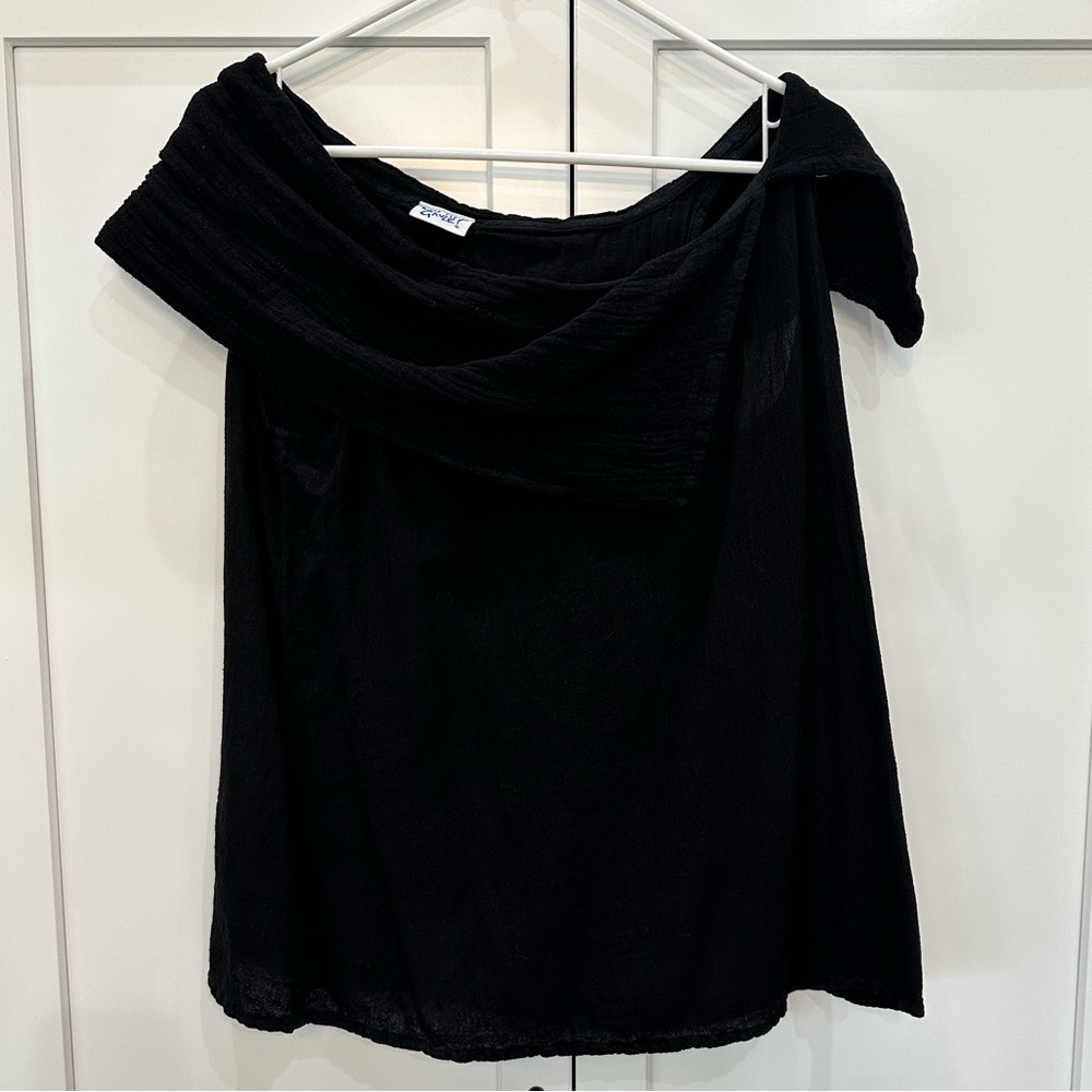Black Oh My Gauze Top